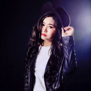 王凤资料,王凤最新歌曲,王凤MV视频,王凤音乐专辑,王凤好听的歌