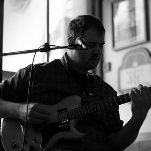 Jom Comyn资料,Jom Comyn最新歌曲,Jom ComynMV视频,Jom Comyn音乐专辑,Jom Comyn好听的歌