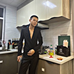 王兴资料,王兴最新歌曲,王兴MV视频,王兴音乐专辑,王兴好听的歌