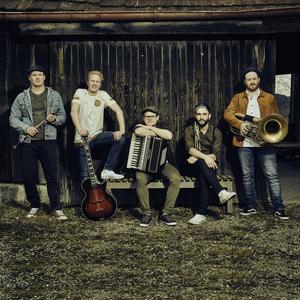 Fäaschtbänkler资料,Fäaschtbänkler最新歌曲,FäaschtbänklerMV视频,Fäaschtbänkler音乐专辑,Fäaschtbänkler好听的歌