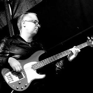 Leslie Da Bass资料,Leslie Da Bass最新歌曲,Leslie Da BassMV视频,Leslie Da Bass音乐专辑,Leslie Da Bass好听的歌