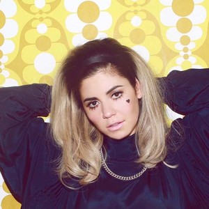 Diamonds资料,Diamonds最新歌曲,DiamondsMV视频,Diamonds音乐专辑,Diamonds好听的歌