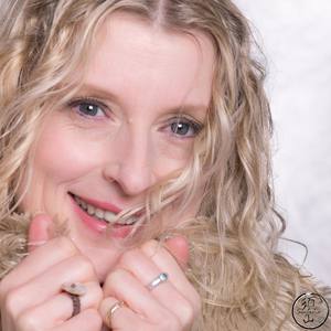 Henta资料,Henta最新歌曲,HentaMV视频,Henta音乐专辑,Henta好听的歌