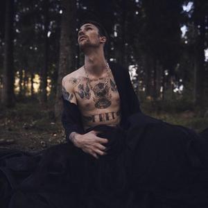 Linni资料,Linni最新歌曲,LinniMV视频,Linni音乐专辑,Linni好听的歌