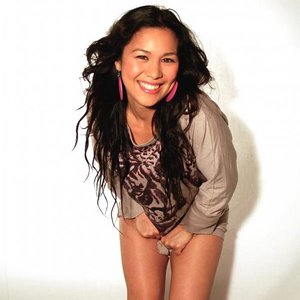 Jackie Sagana资料,Jackie Sagana最新歌曲,Jackie SaganaMV视频,Jackie Sagana音乐专辑,Jackie Sagana好听的歌