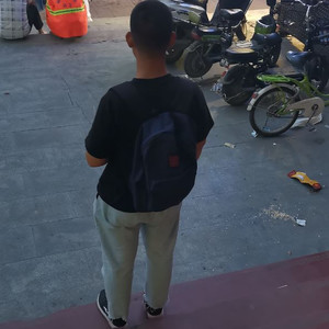 艾特资料,艾特最新歌曲,艾特MV视频,艾特音乐专辑,艾特好听的歌