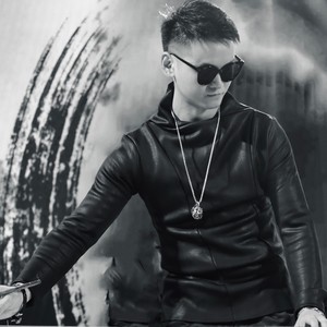 一念资料,一念最新歌曲,一念MV视频,一念音乐专辑,一念好听的歌