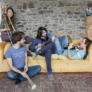 The Bright Road资料,The Bright Road最新歌曲,The Bright RoadMV视频,The Bright Road音乐专辑,The Bright Road好听的歌