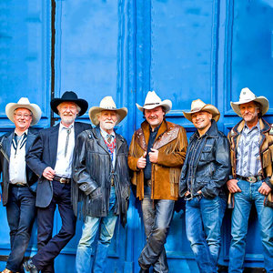 Truck Stop资料,Truck Stop最新歌曲,Truck StopMV视频,Truck Stop音乐专辑,Truck Stop好听的歌