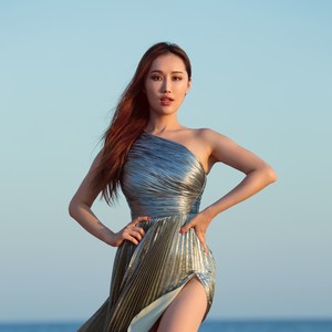 王冰冰资料,王冰冰最新歌曲,王冰冰MV视频,王冰冰音乐专辑,王冰冰好听的歌