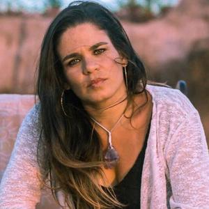 Cintia Savoli资料,Cintia Savoli最新歌曲,Cintia SavoliMV视频,Cintia Savoli音乐专辑,Cintia Savoli好听的歌