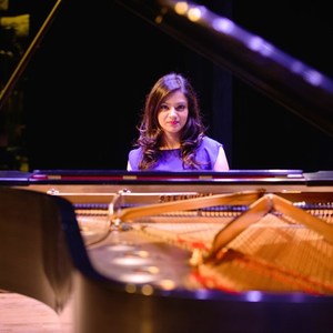 Raashi Kulkarni资料,Raashi Kulkarni最新歌曲,Raashi KulkarniMV视频,Raashi Kulkarni音乐专辑,Raashi Kulkarni好听的歌