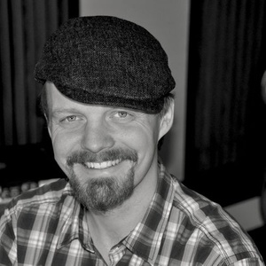 Alex Komlew资料,Alex Komlew最新歌曲,Alex KomlewMV视频,Alex Komlew音乐专辑,Alex Komlew好听的歌