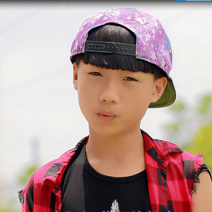 冯建铭资料,冯建铭最新歌曲,冯建铭MV视频,冯建铭音乐专辑,冯建铭好听的歌