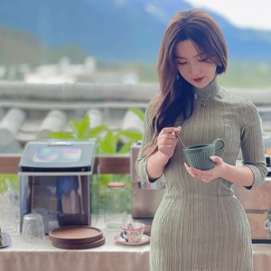梨花资料,梨花最新歌曲,梨花MV视频,梨花音乐专辑,梨花好听的歌