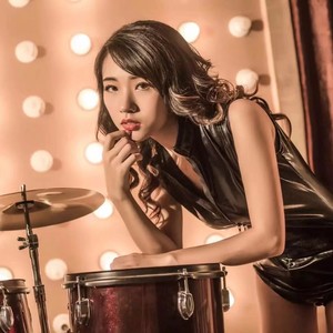 Ai唐珊珊 - 嫁错人不如单身 (Single Version)