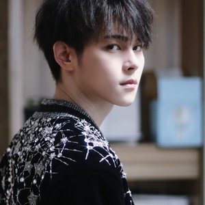 Alecsai资料,Alecsai最新歌曲,AlecsaiMV视频,Alecsai音乐专辑,Alecsai好听的歌