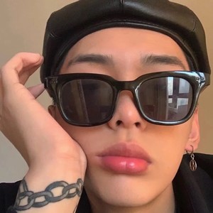 小易资料,小易最新歌曲,小易MV视频,小易音乐专辑,小易好听的歌