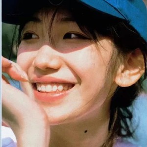 Roeec资料,Roeec最新歌曲,RoeecMV视频,Roeec音乐专辑,Roeec好听的歌