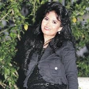 Azlina Aziz资料,Azlina Aziz最新歌曲,Azlina AzizMV视频,Azlina Aziz音乐专辑,Azlina Aziz好听的歌