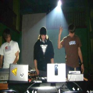 Medium资料,Medium最新歌曲,MediumMV视频,Medium音乐专辑,Medium好听的歌