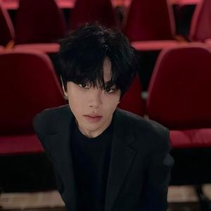 Yyeon资料,Yyeon最新歌曲,YyeonMV视频,Yyeon音乐专辑,Yyeon好听的歌