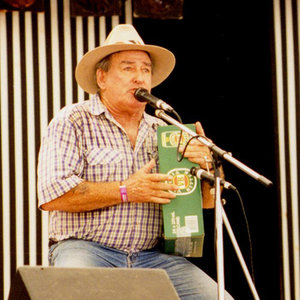 Ted Egan资料,Ted Egan最新歌曲,Ted EganMV视频,Ted Egan音乐专辑,Ted Egan好听的歌