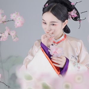 枕着你的名字入眠