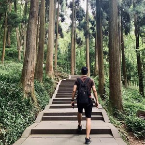 李康资料,李康最新歌曲,李康MV视频,李康音乐专辑,李康好听的歌