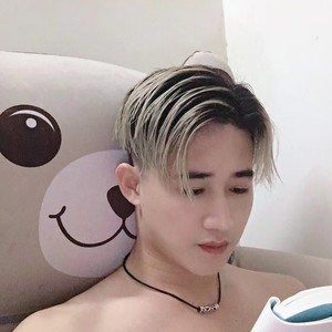 黄阶锋资料,黄阶锋最新歌曲,黄阶锋MV视频,黄阶锋音乐专辑,黄阶锋好听的歌