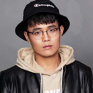 烟把儿乐队魏振资料,烟把儿乐队魏振最新歌曲,烟把儿乐队魏振MV视频,烟把儿乐队魏振音乐专辑,烟把儿乐队魏振好听的歌