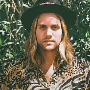 Young & Sick资料,Young & Sick最新歌曲,Young & SickMV视频,Young & Sick音乐专辑,Young & Sick好听的歌