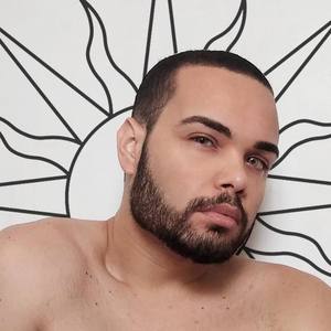 Lucas Tavares资料,Lucas Tavares最新歌曲,Lucas TavaresMV视频,Lucas Tavares音乐专辑,Lucas Tavares好听的歌