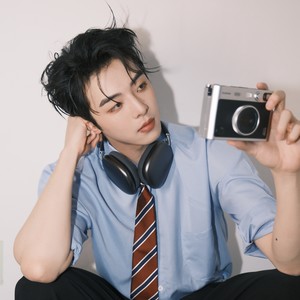 邓泽鸣资料,邓泽鸣最新歌曲,邓泽鸣MV视频,邓泽鸣音乐专辑,邓泽鸣好听的歌