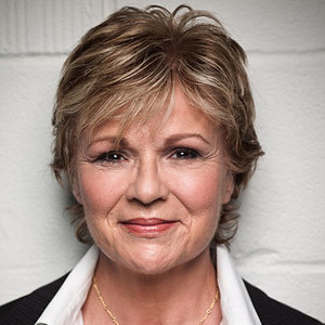 Julie Walters资料,Julie Walters最新歌曲,Julie WaltersMV视频,Julie Walters音乐专辑,Julie Walters好听的歌