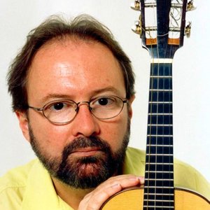 Henrique Cazes资料,Henrique Cazes最新歌曲,Henrique CazesMV视频,Henrique Cazes音乐专辑,Henrique Cazes好听的歌