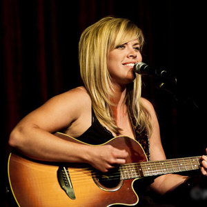 Courtney Patton资料,Courtney Patton最新歌曲,Courtney PattonMV视频,Courtney Patton音乐专辑,Courtney Patton好听的歌