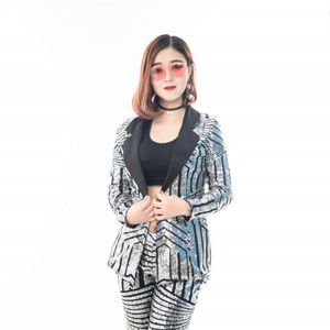 张雪莹资料,张雪莹最新歌曲,张雪莹MV视频,张雪莹音乐专辑,张雪莹好听的歌