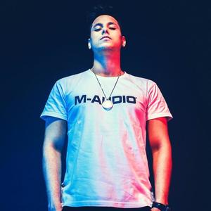 Johnnie Ernest资料,Johnnie Ernest最新歌曲,Johnnie ErnestMV视频,Johnnie Ernest音乐专辑,Johnnie Ernest好听的歌