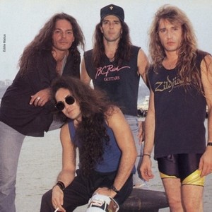 Badlands资料,Badlands最新歌曲,BadlandsMV视频,Badlands音乐专辑,Badlands好听的歌