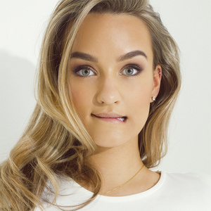 Nelli Matula资料,Nelli Matula最新歌曲,Nelli MatulaMV视频,Nelli Matula音乐专辑,Nelli Matula好听的歌