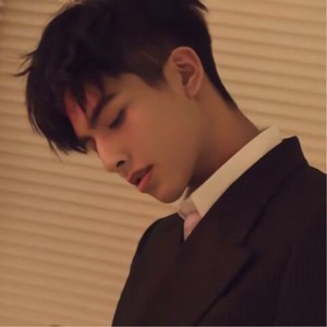 人穷靠山山会倒