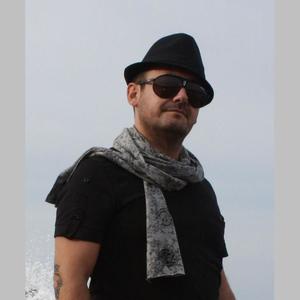 Elio Riso资料,Elio Riso最新歌曲,Elio RisoMV视频,Elio Riso音乐专辑,Elio Riso好听的歌