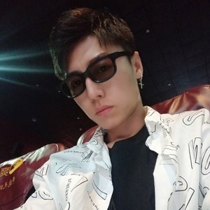 龙宇资料,龙宇最新歌曲,龙宇MV视频,龙宇音乐专辑,龙宇好听的歌