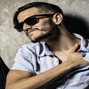 Robert Firth资料,Robert Firth最新歌曲,Robert FirthMV视频,Robert Firth音乐专辑,Robert Firth好听的歌