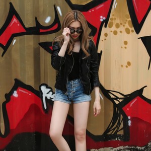 妮娜Nina资料,妮娜Nina最新歌曲,妮娜NinaMV视频,妮娜Nina音乐专辑,妮娜Nina好听的歌