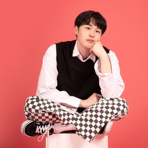 필로 (PiLO)资料,필로 (PiLO)最新歌曲,필로 (PiLO)MV视频,필로 (PiLO)音乐专辑,필로 (PiLO)好听的歌