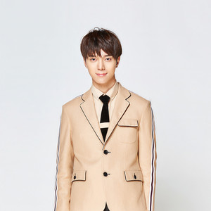 吴雄成资料,吴雄成最新歌曲,吴雄成MV视频,吴雄成音乐专辑,吴雄成好听的歌