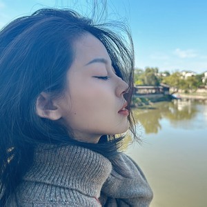 万希资料,万希最新歌曲,万希MV视频,万希音乐专辑,万希好听的歌