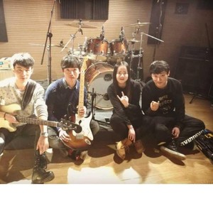 九号文案乐队资料,九号文案乐队最新歌曲,九号文案乐队MV视频,九号文案乐队音乐专辑,九号文案乐队好听的歌